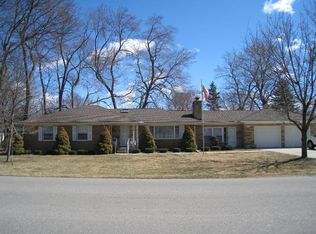 146 N Clubview Dr, Ypsilanti, MI 48197