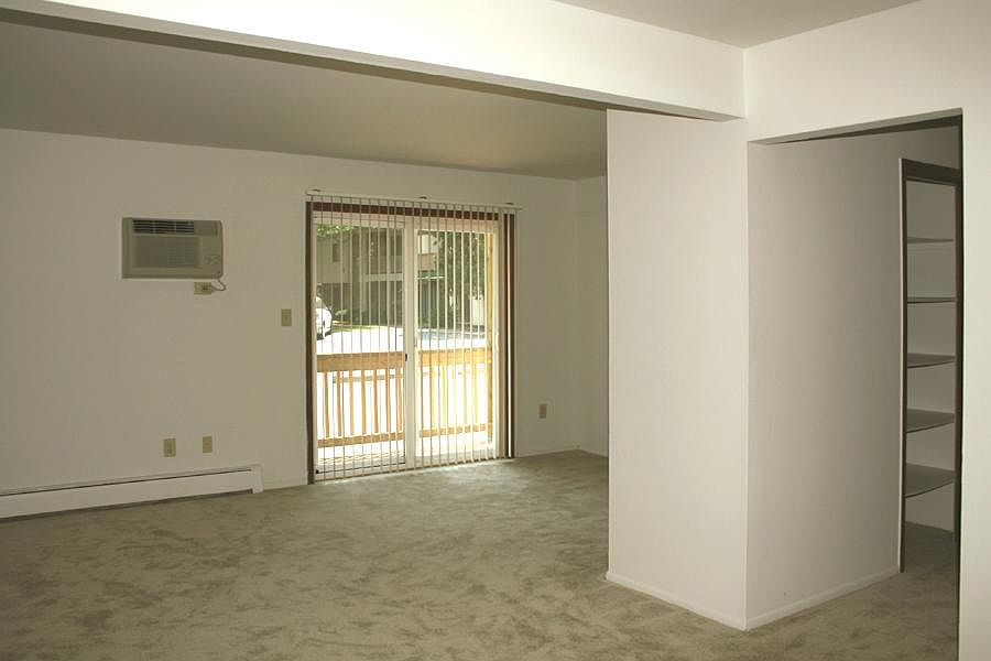 Amber Creek Apartments 2260 Crooks Rd Troy MI Zillow
