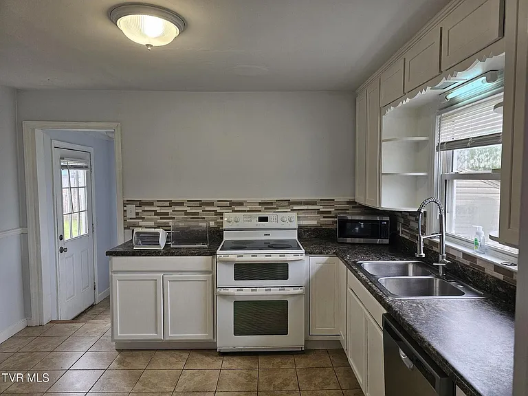 2382 Hiwassee Cir #2382 — Photo 8