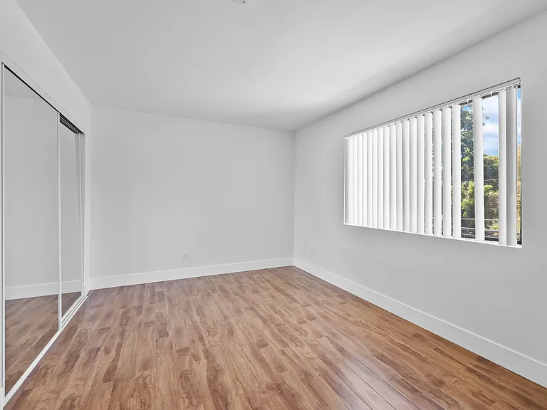 6606 Hazeltine Ave #108A — Photo 17