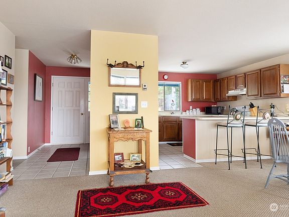5th image of 3744 Shorewood Avenue