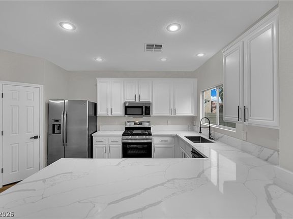 2nd image of 156 Rancho Maria St