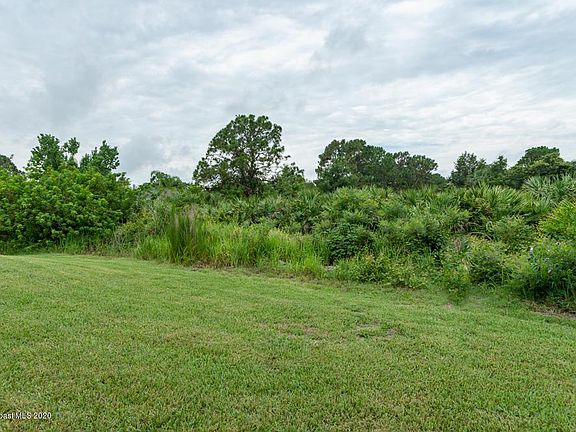 5th image of 1056 San Filippo Dr SE