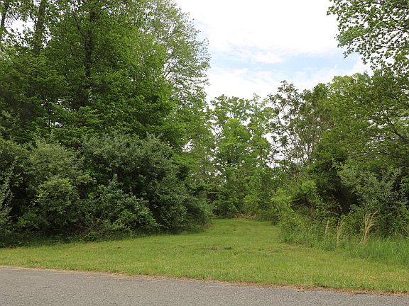 4th image of 7 Twin Creek Est
