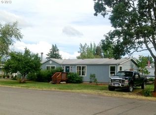 203 Rosedell St, Amity, OR 97101