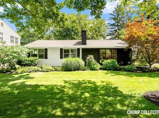 1050 San Jose Dr SE, East Grand Rapids, MI 49506