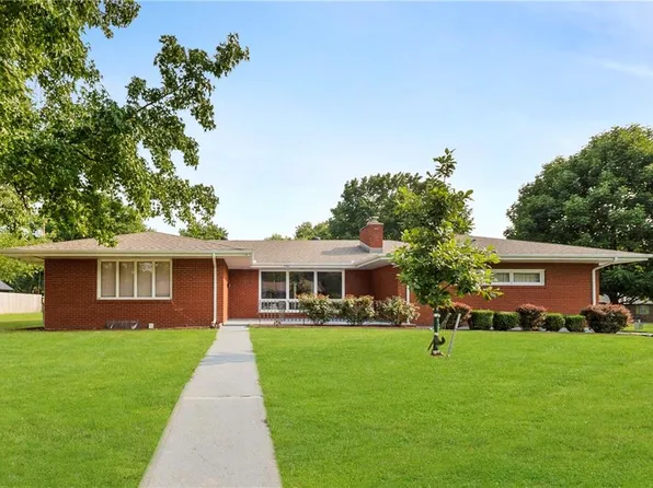 1701 Wren St, Harrisonville, MO 64701