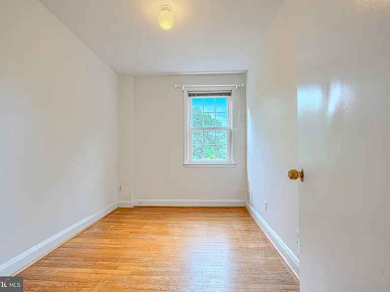 372 Old Trail Rd — Photo 14