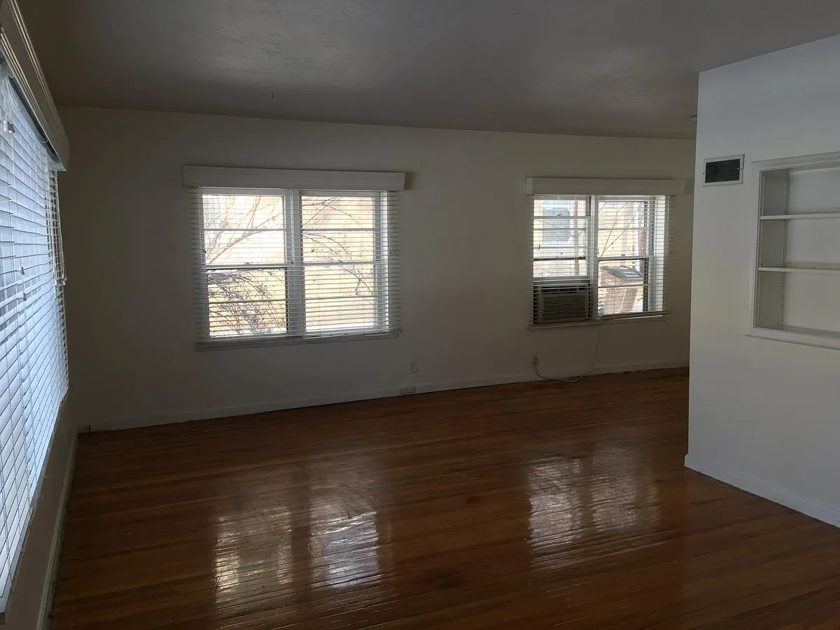 Building Photo - 768 E 900 S #2