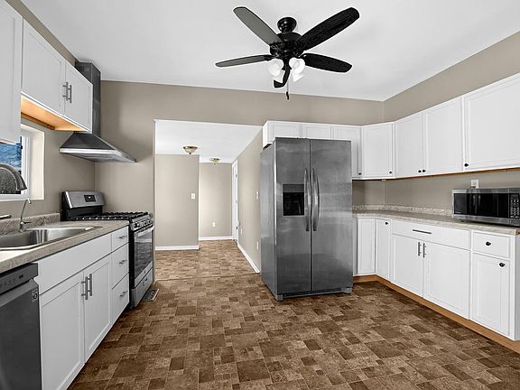 2nd image of 411 East Main STREET