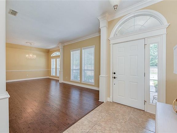 2nd image of 5102 Saint Andrews Dr