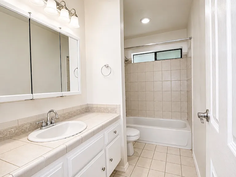 28543 Conejo View Dr — Photo 12
