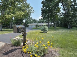 3008 Red Barn Rd, Crystal Lake, IL 60012