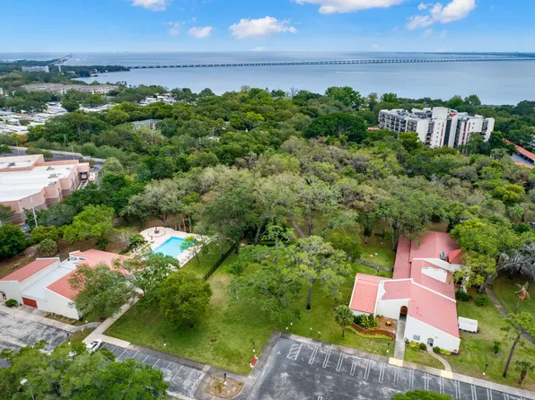 1001 Pearce Dr Unit 302, Clearwater, FL 33764