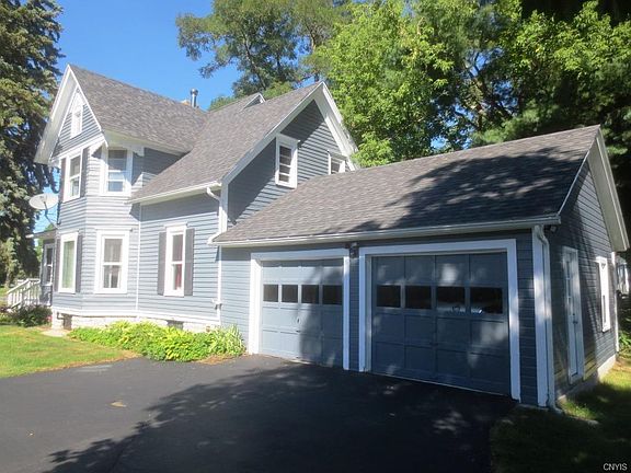 3rd image of 257 E Main St