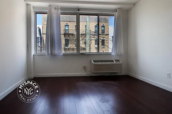 Rented by MySpaceNYC | media 13