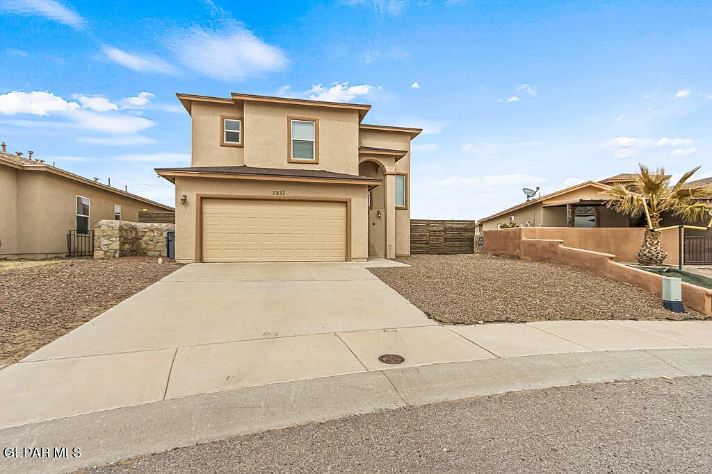 3 bed, 2.0 bath, 1709 sqft, $1,825 — Photo 2