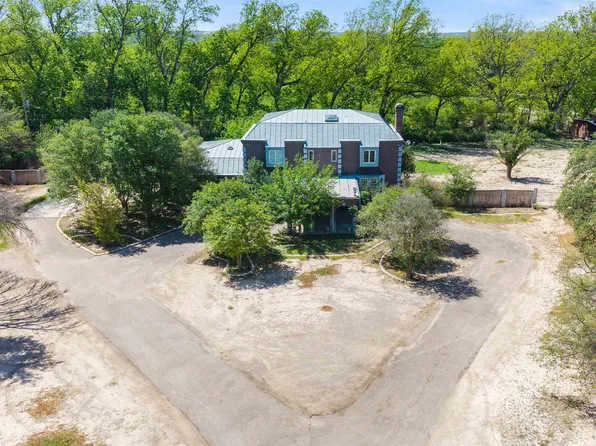 17 Pepper Ln, Del Rio, TX 78840