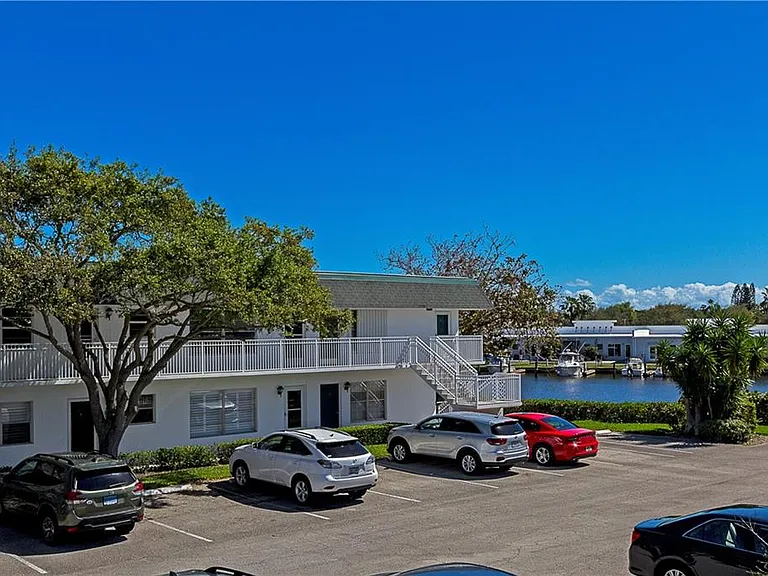 2800 Indian River Blvd #G8 — Photo 2