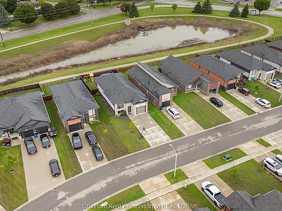 4th image of 198 Moonstone Cres