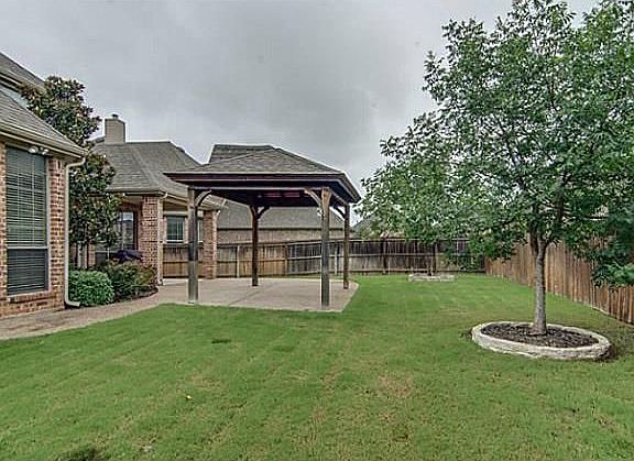 4th image of 11156 Apple Valley Dr