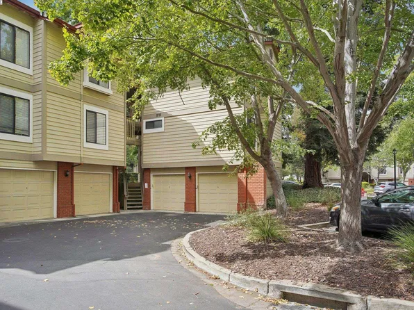 3374 Smoketree Commons Dr, Pleasanton, CA 94566