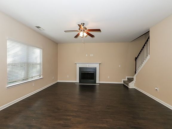 4th image of 705 Yukon Way