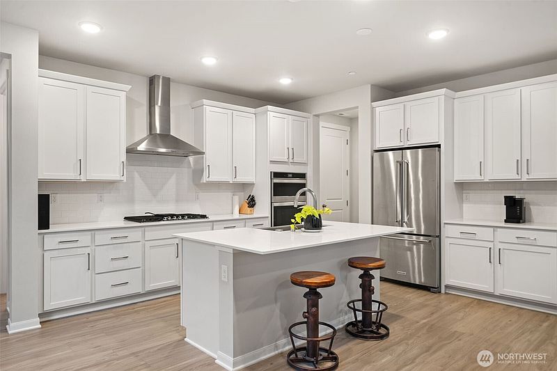 5th image of 4597 Hibiscus Circle SW