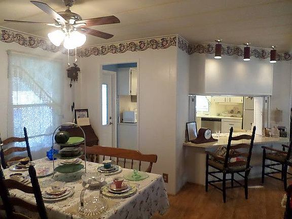 4th image of 939 Marcy Dr