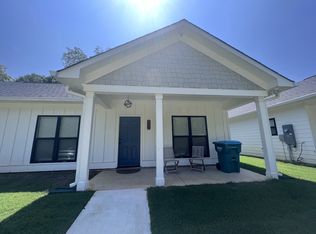 125 Cayuga St #B, Hartwell, GA 30643