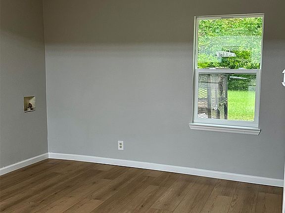 2nd image of 1123 Hansboro Ave