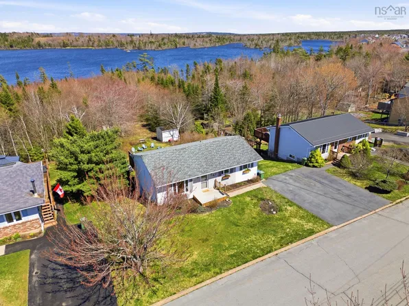 47 Stratford Dr, Cole Harbour, NS B2V 2M7