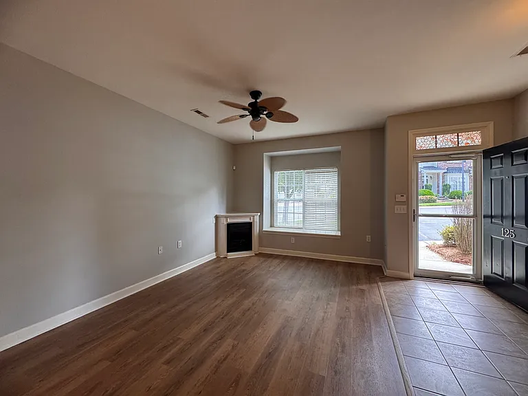 125 Humberside Dr — Photo 5