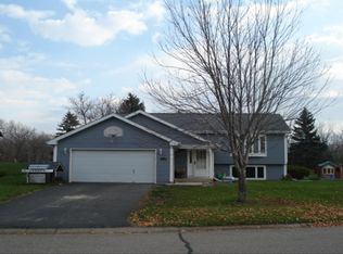 1505 Bender Rd N, Chaska, MN 55318