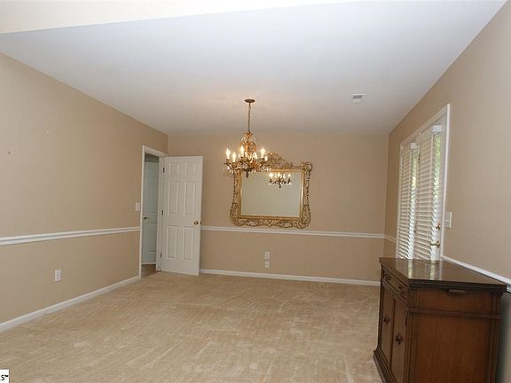 5th image of 219 Lexington Place Way