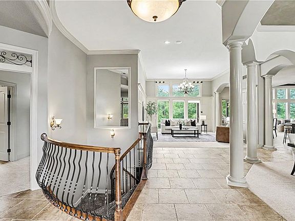 4th image of 1616 NE Daltons Ridge Dr