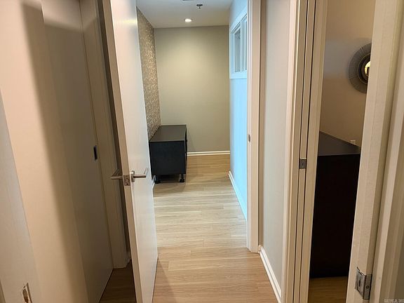 5th image of 315 Rock St APT 1008