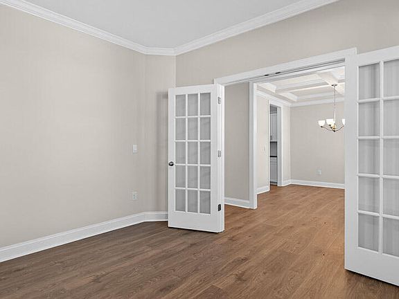 3rd image of 2345 Horton Park Dr