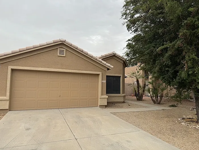 15940 N 86th Ln — Photo 2