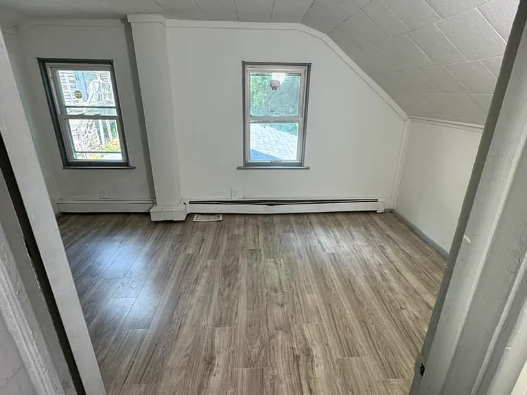 90 Forbes St — Photo 2