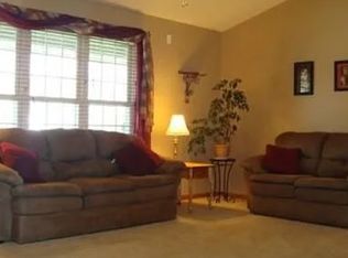 818 Snowbird Ct, Green Bay, WI 54313