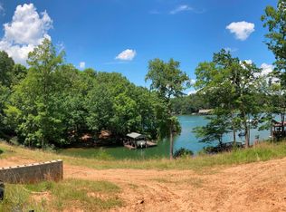 113 Spring Dr, Huddleston, VA 24104