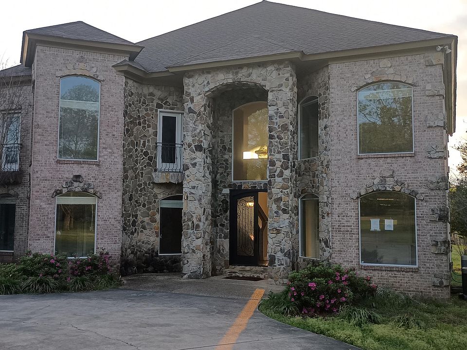 1st image of 85 Bridgewater Dr