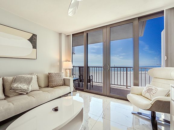 4th image of 180 Seaview Ct APT 1005