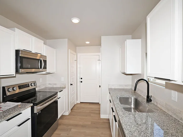5009 Stoney Fork St — Photo 6