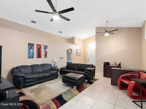 3rd image of 2540 Alicia Ln