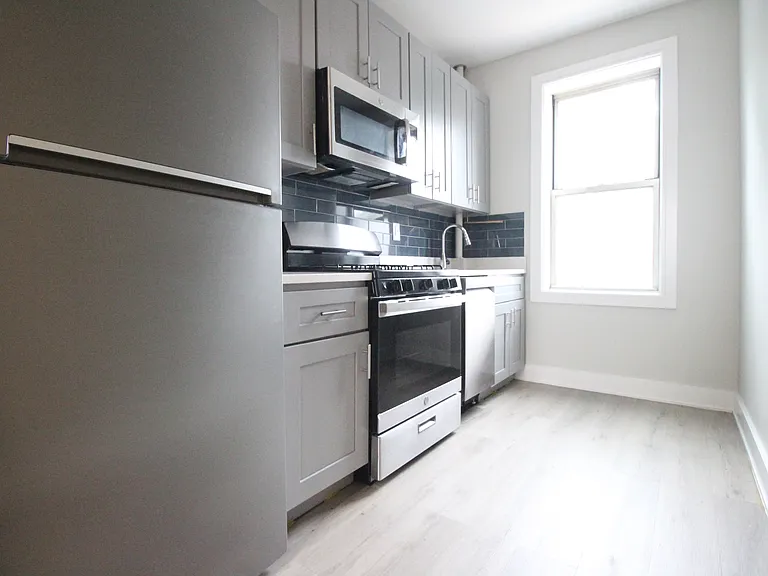 23-19 Steinway St #2A — Photo 3