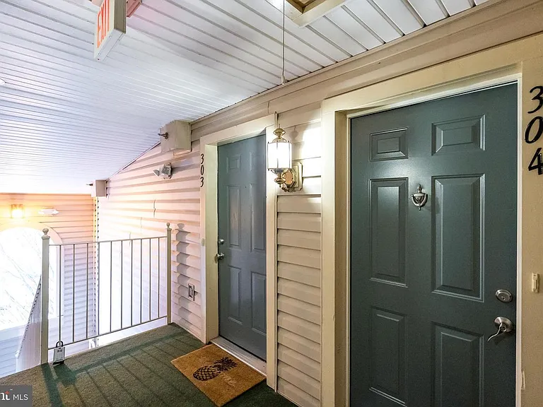 7046 Falls Reach Dr #304 — Photo 2