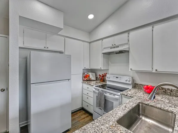 Ridgeline Apartments