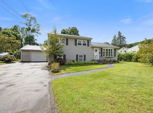 6 Triangle Ter, Danbury, CT 06810